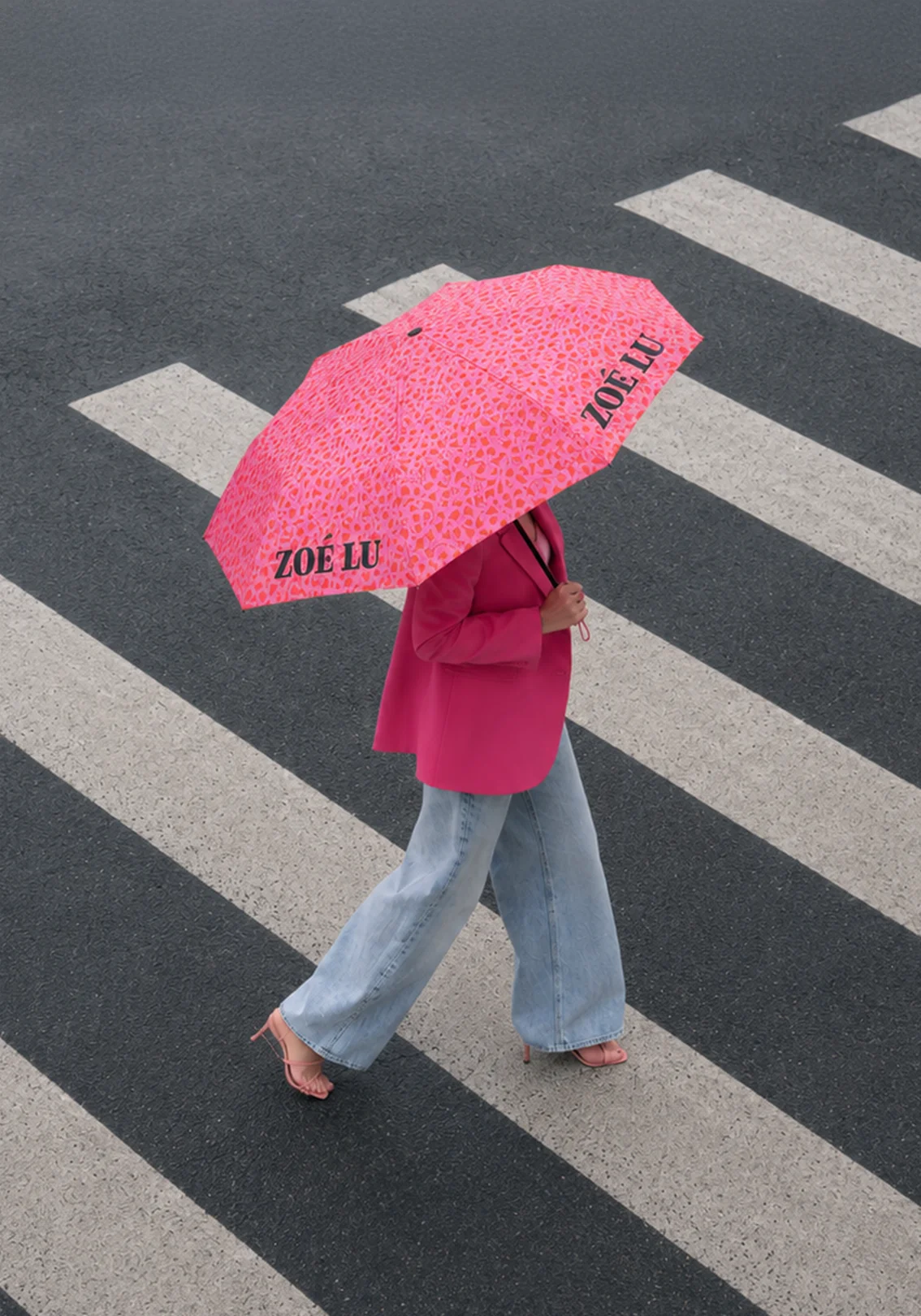 [zoom]